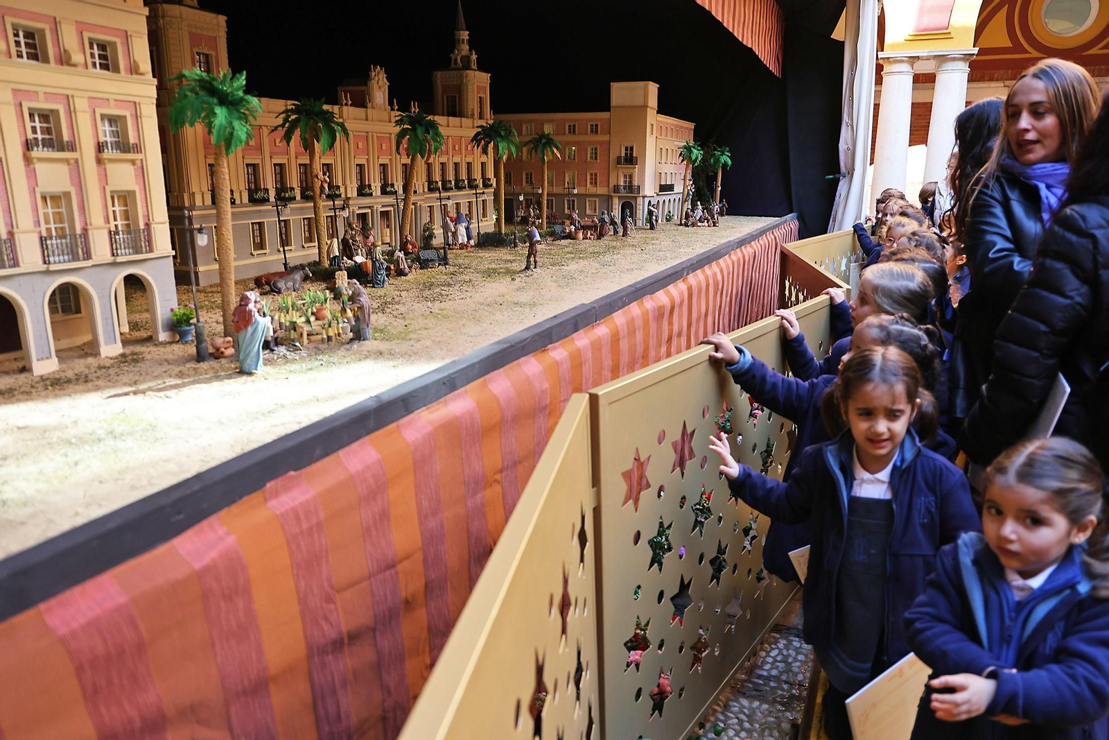 Imágenes de la inauguración del Belén del Ayuntamiento de Huelva