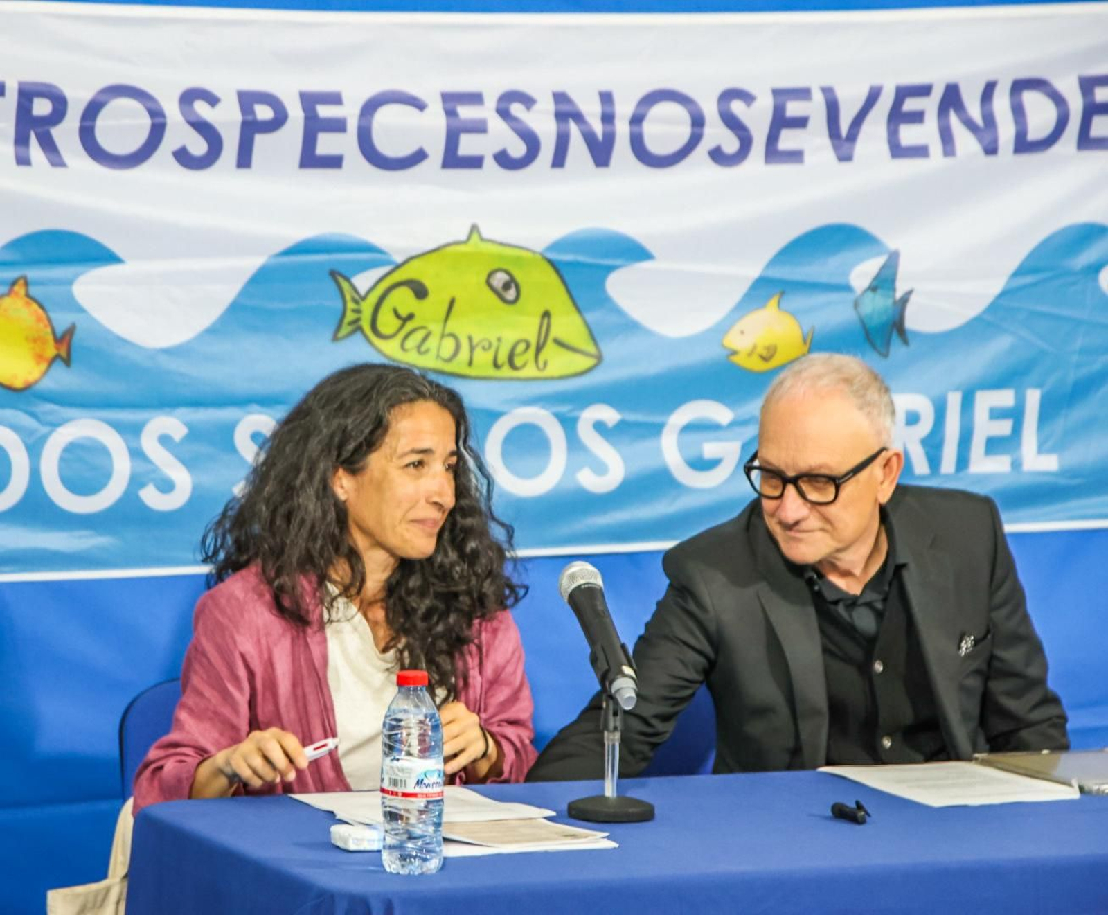 Patricia Ramírez en la rueda de prensa junto a su psicólogo.