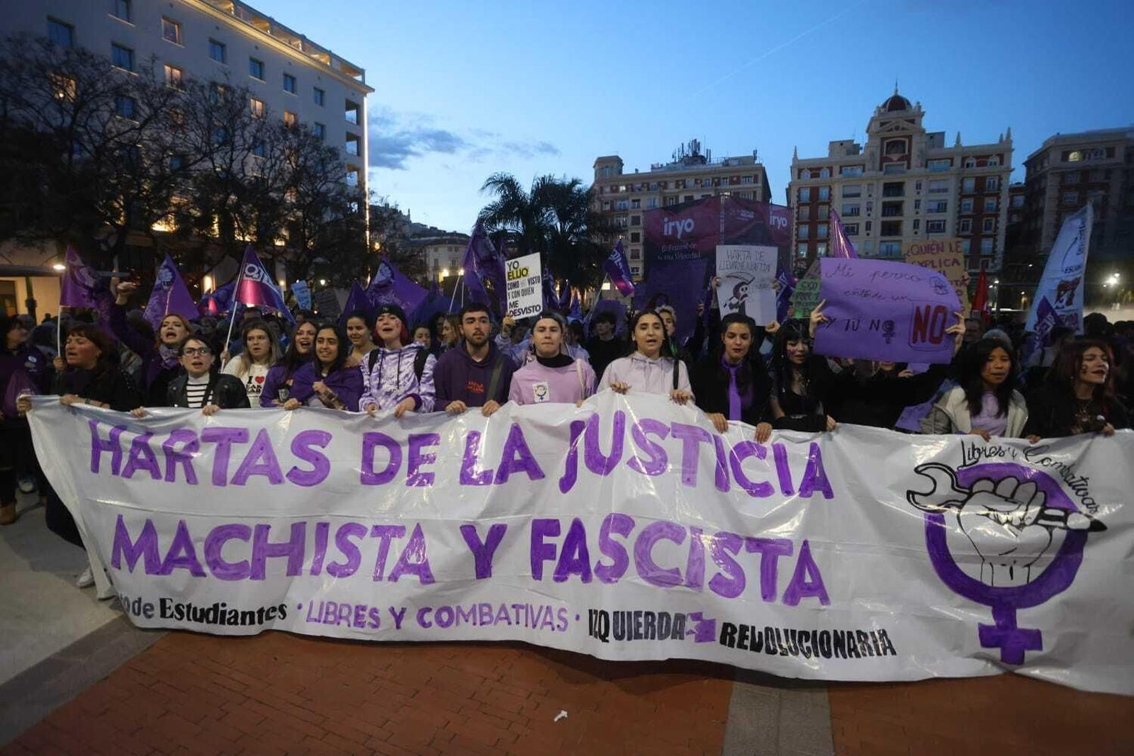 8M: Las fotos de la manifestación por el Día de la Mujer en Málaga 8M: Las fotos de la manifestación por el Día de la Mujer en Málaga