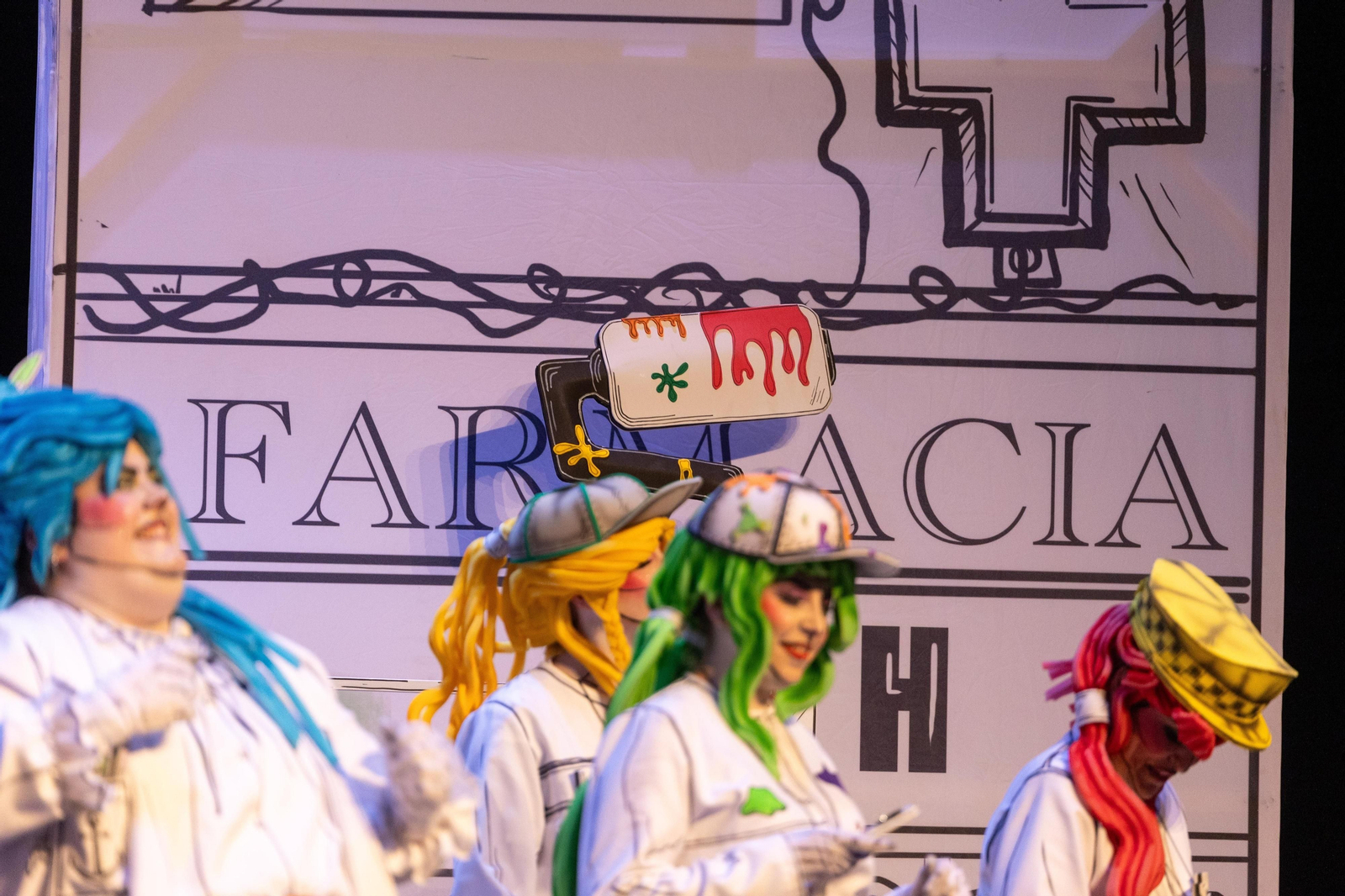 Imágenes de la actuación de la comparsa de Huelva "La Tinta Obrera" en el Carnaval Colombino