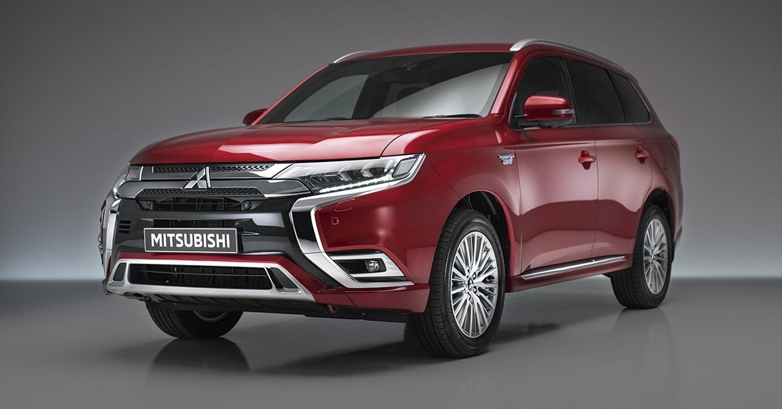 Outlander por 31.700 euros, un precio de ganga para el híbrido enchufable de Mitsubishi