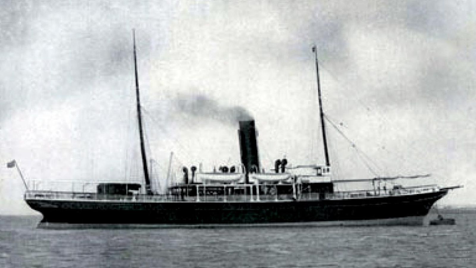 El 'J. J. Sister', construido en 1896 en Glasgow para una compañía italiana y adquirido en 1910 por la Compañía Valenciana de Vapores Correos de África para las líneas del Estrecho. El 'J. J. Sister', construido en 1896 en Glasgow para una compañía italiana y adquirido en 1910 por la Compañía Valenciana de Vapores Correos de África para las líneas del Estrecho.