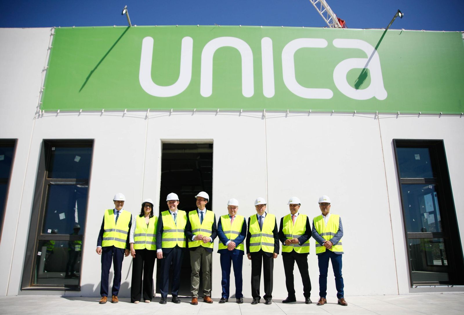 Luis Planas en una visita a la cooperativa Única