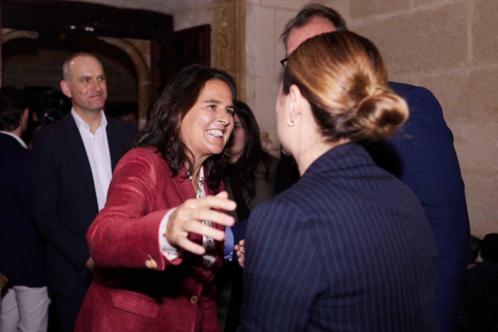 Las fotos de la Copa Billie Jean King con el alcalde jugando al tenis