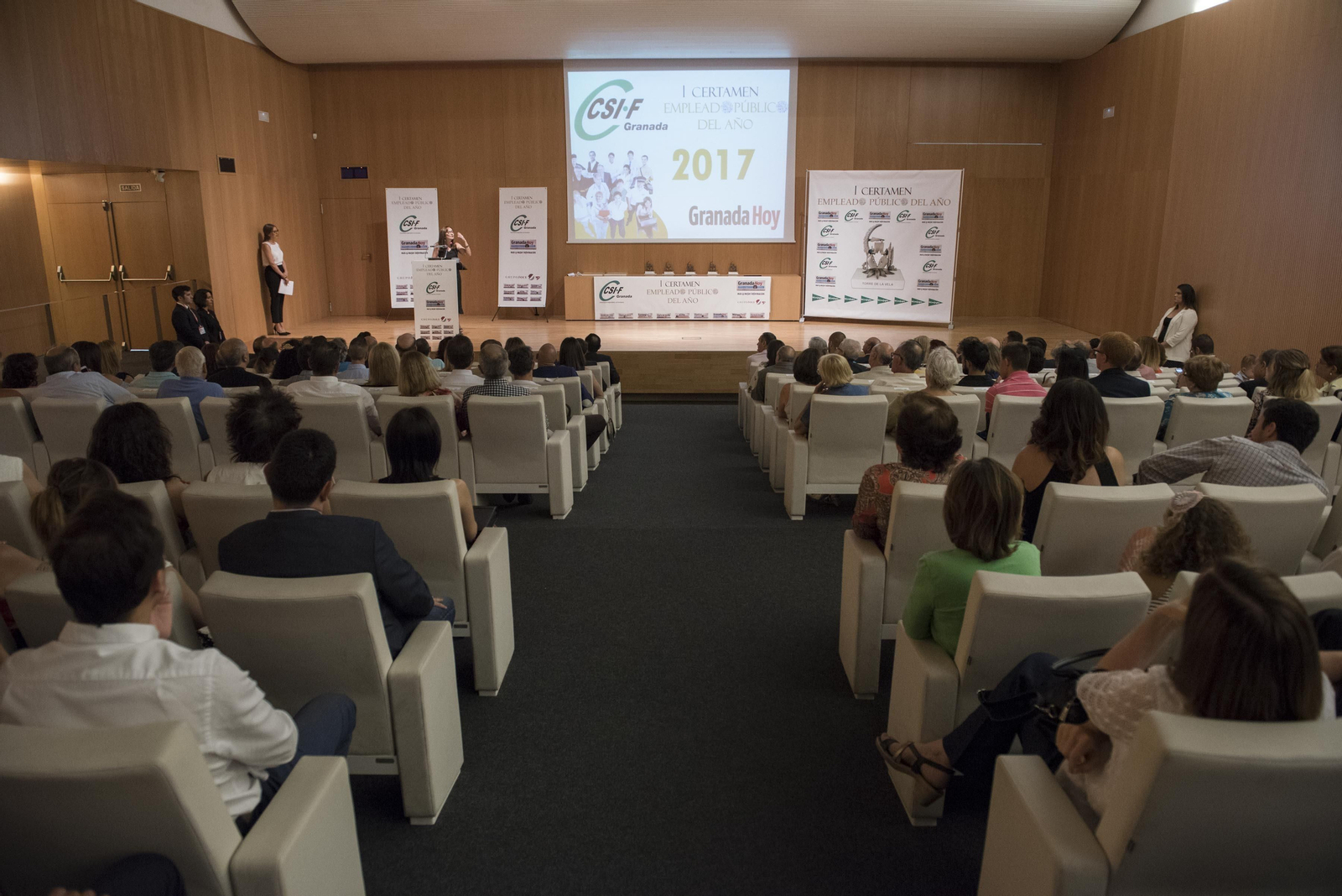 El primer Certamen del Empleado Público del Año, en imágenes