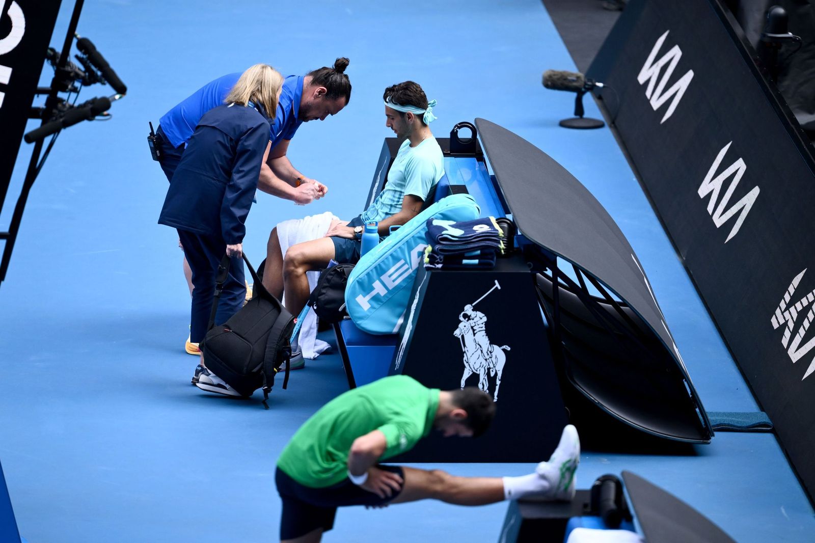 Las fotos de la retirada de Musetti ante Djokovic y del resto de cuartos de final