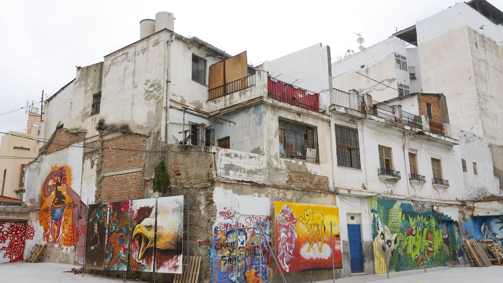 La Plaza de la Esperanza, en Lagunillas: un posible modelo que se quedó en isla.