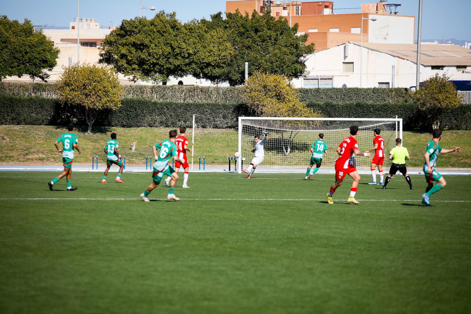 Las imágenes de Segunda RFEF entre Almeria B y recreativo de Granada