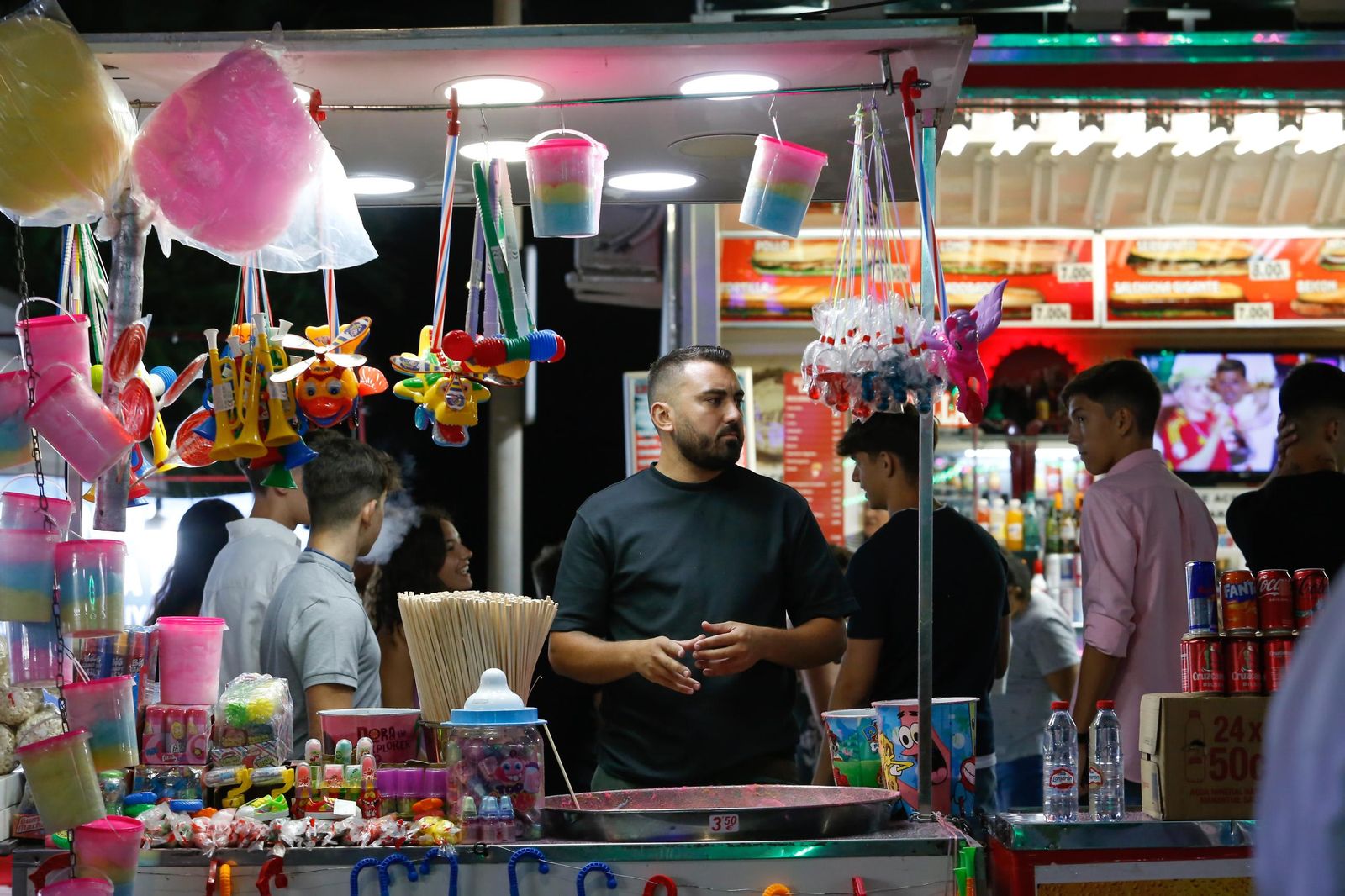 Búscate en las fotos del lunes en la Feria de La Línea