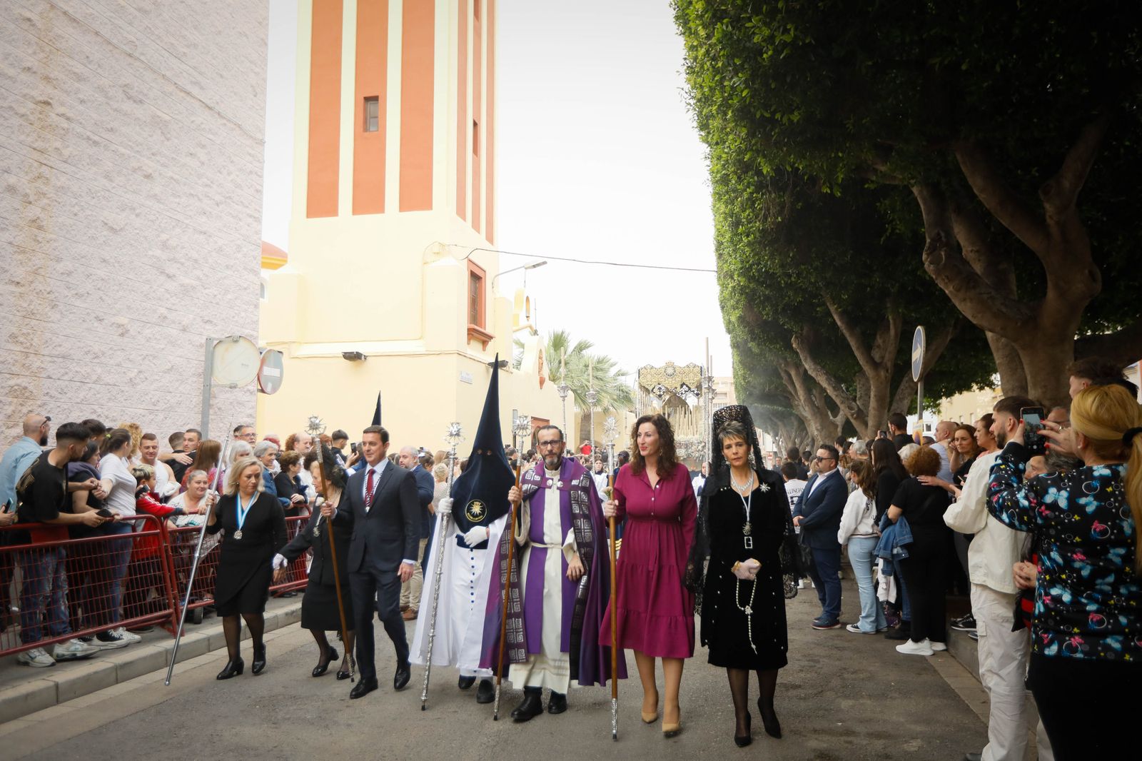 Mira como la cena sale a las calles de Almería tras las lluvias