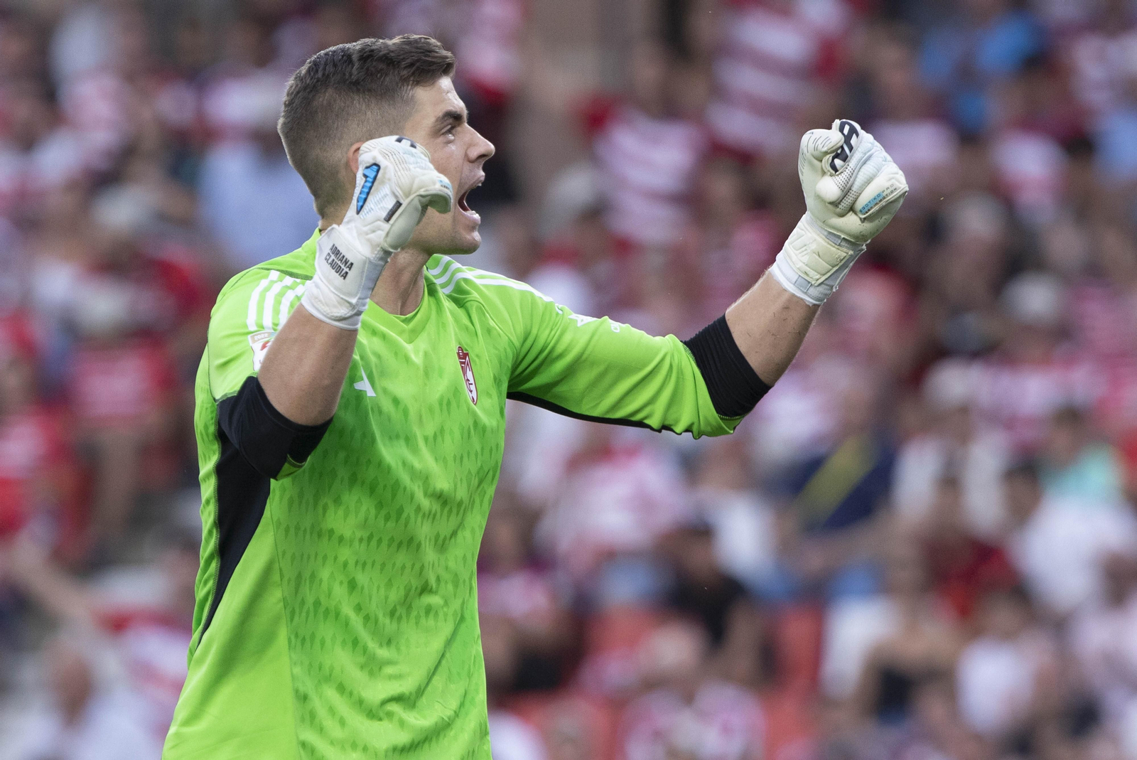 Raúl Fernández celebra un gol rojiblanco.
