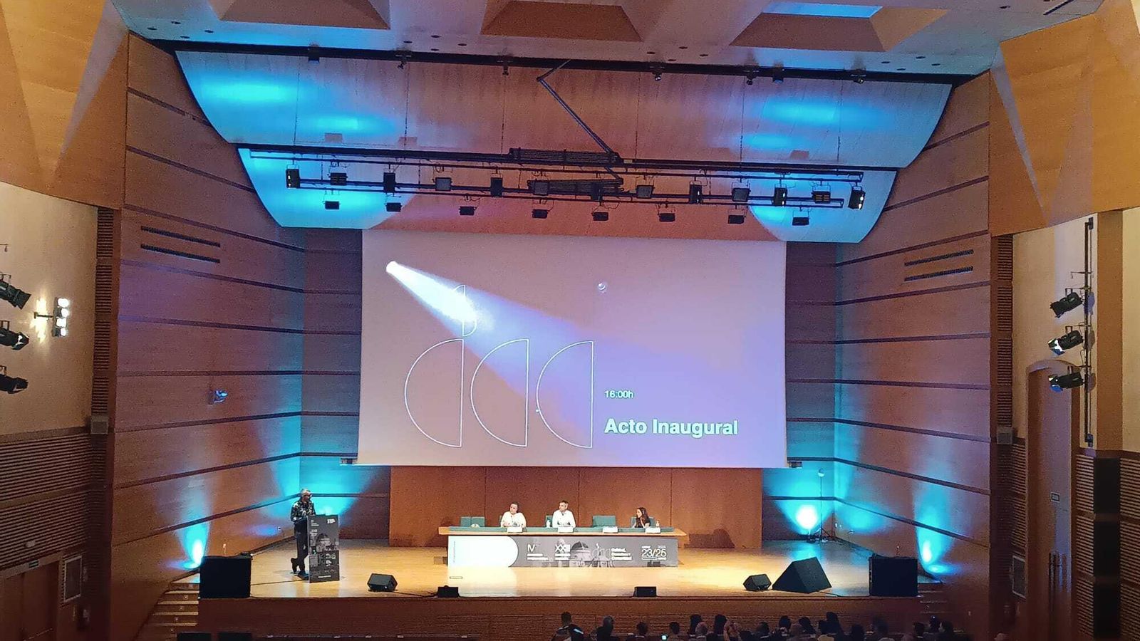 Imagen de la inauguración del encuentro en el Palacio de Congresos de Cádiz. Imagen de la inauguración del encuentro en el Palacio de Congresos de Cádiz.