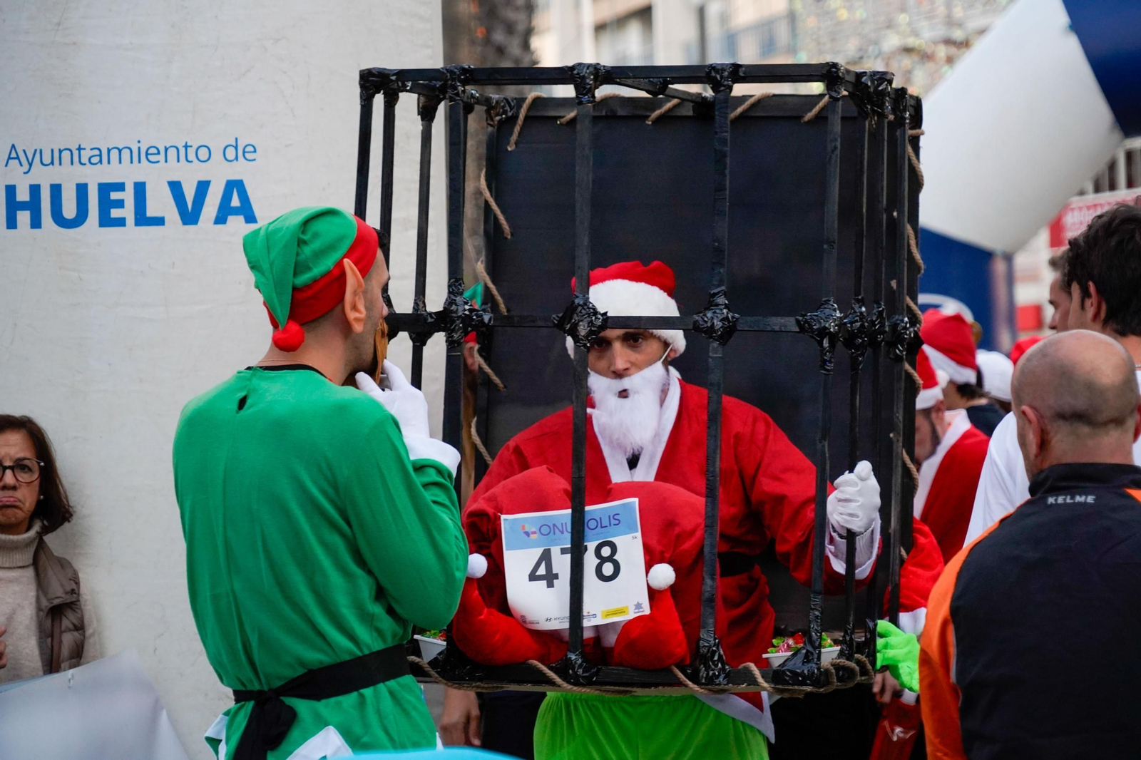 Las mejores imágenes de la carrera de San Silvestre en Huelva 2024