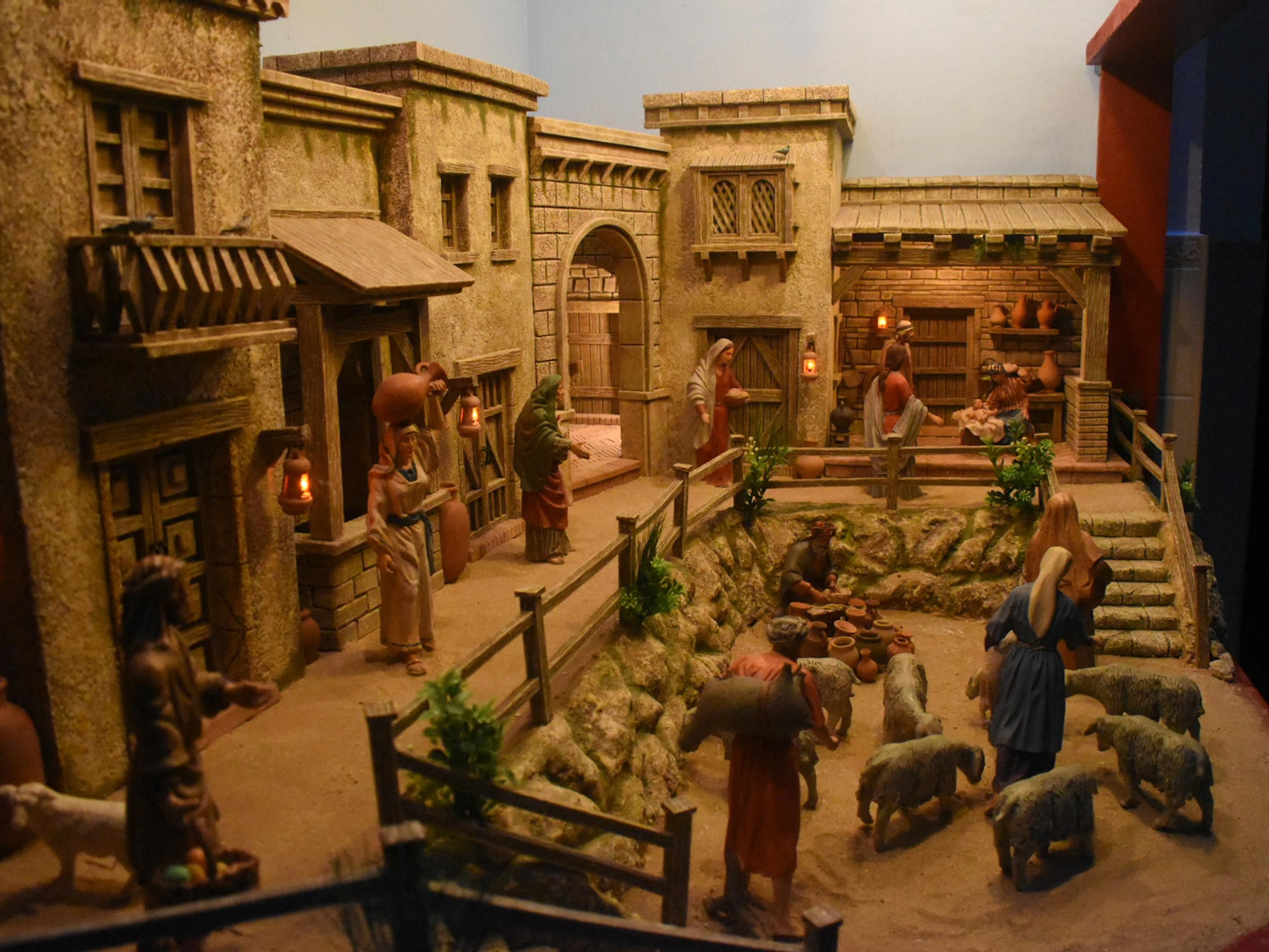 MANUEL RODRÍGUEZ RODRÍGUEZ Lugar: c/ Pasquin, 8 bajo cha Horario: Laborables: 17.00  h. a 19.00 h. Festivos: 11.00 h. a 13.00 h.