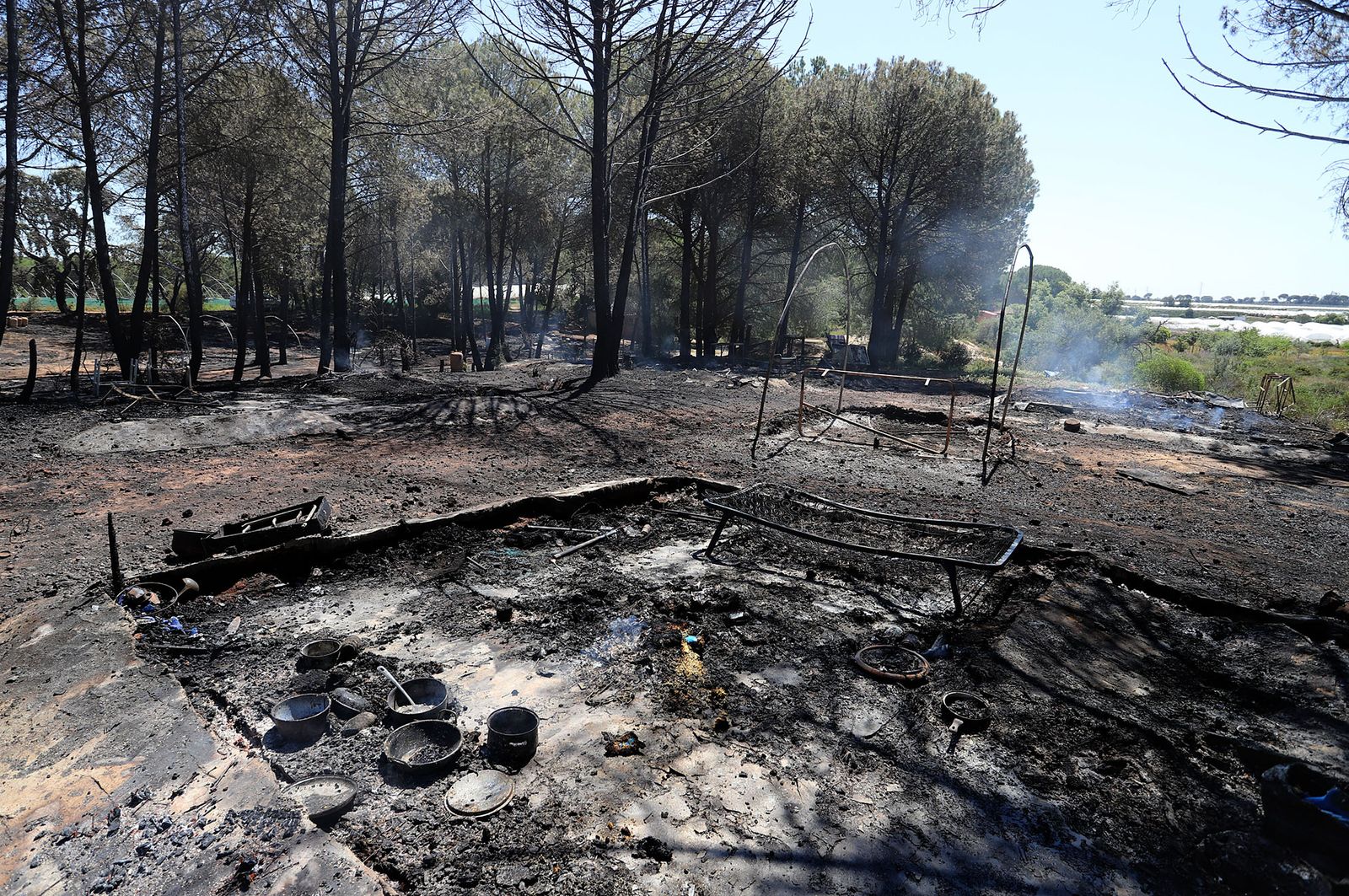 Imágenes del incendio de chabolas en Lucena del Puerto
