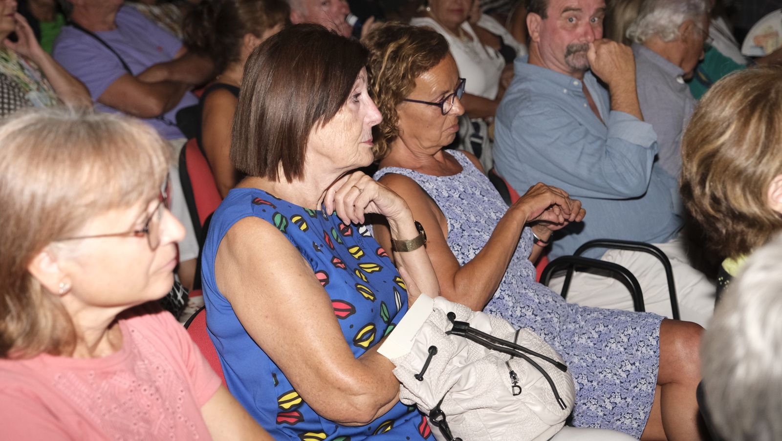 Imágenes de Diario de los Libros en Mojácar, con la escritora Julia Navarro