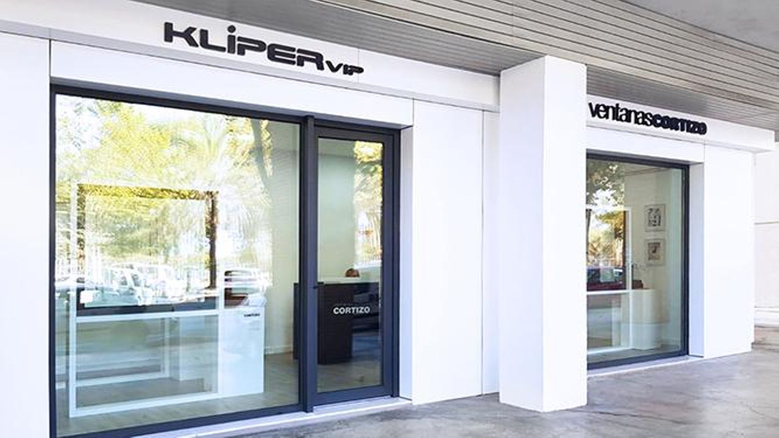La tienda de Klipervip Huelva en la Avenida Julio Caro Baroja (esquina Parking Damas)
