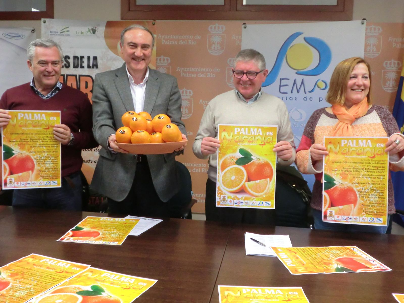 Ruiz Almenara y el resto de organizadores presentan la programación.