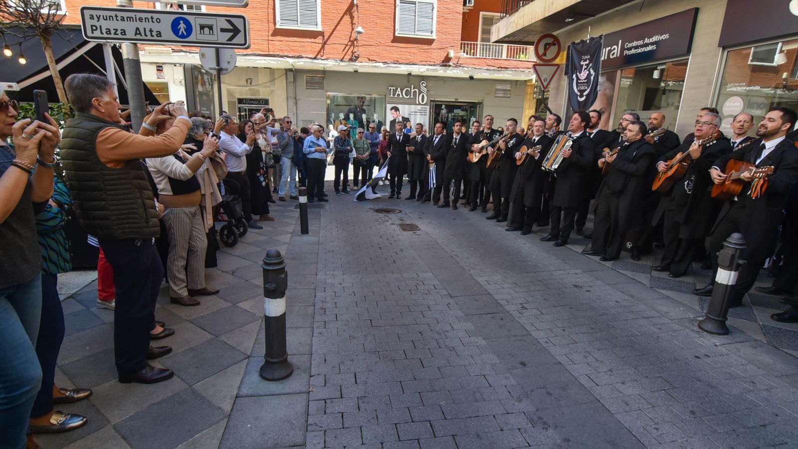 Fotos del pasacalles del X Certamen Internacional de Tunas Ciudad de Algeciras