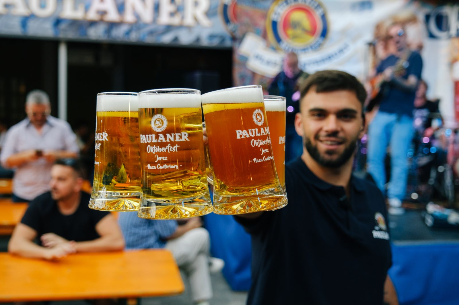 Búscate en el OktoberFest de Plaza Canterbury del viernes día 29 de septiembre