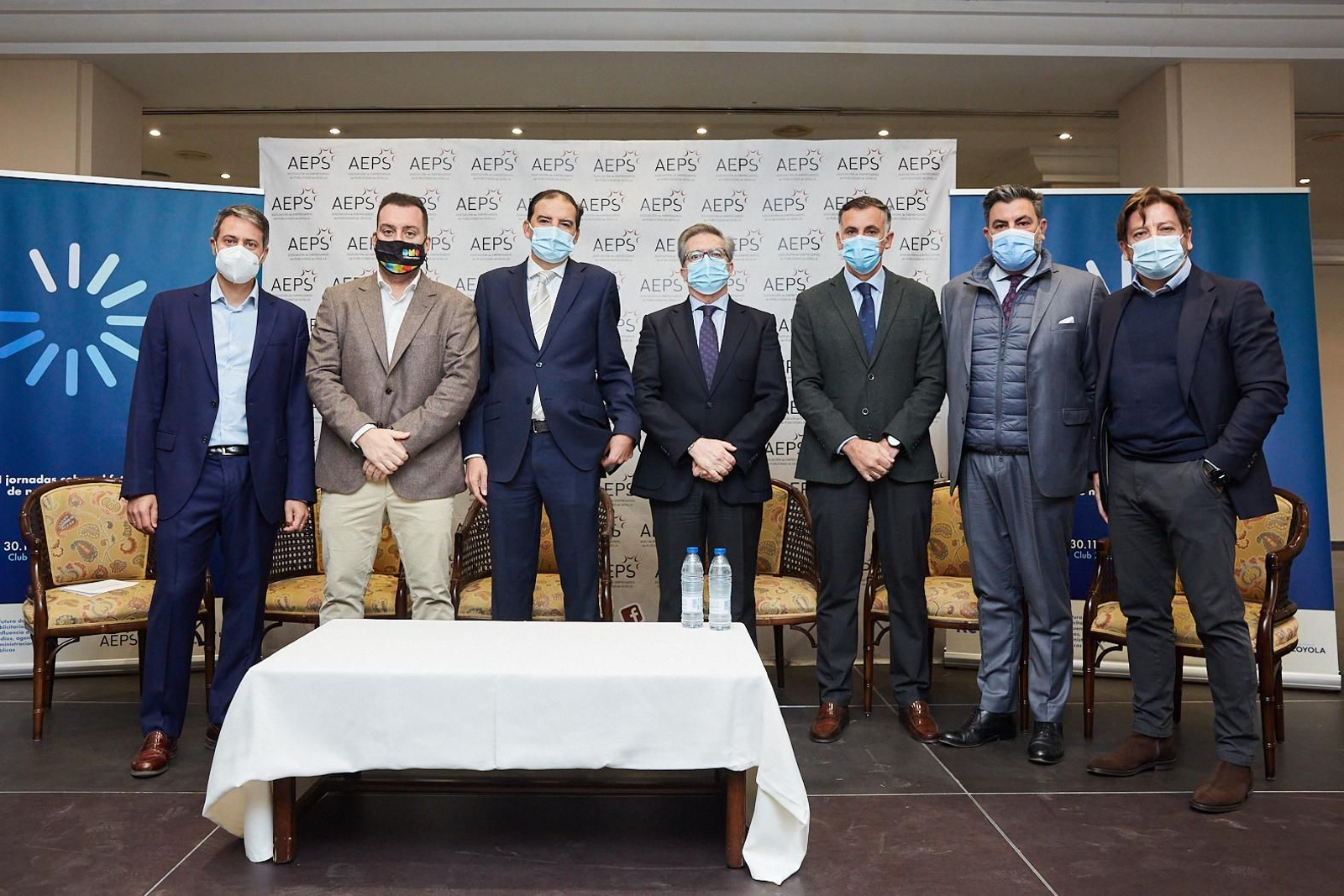 Participantes en la jornada 'El futuro de la gestión publicitaria: la confluencia de medios, agencias y administraciones públicas'.