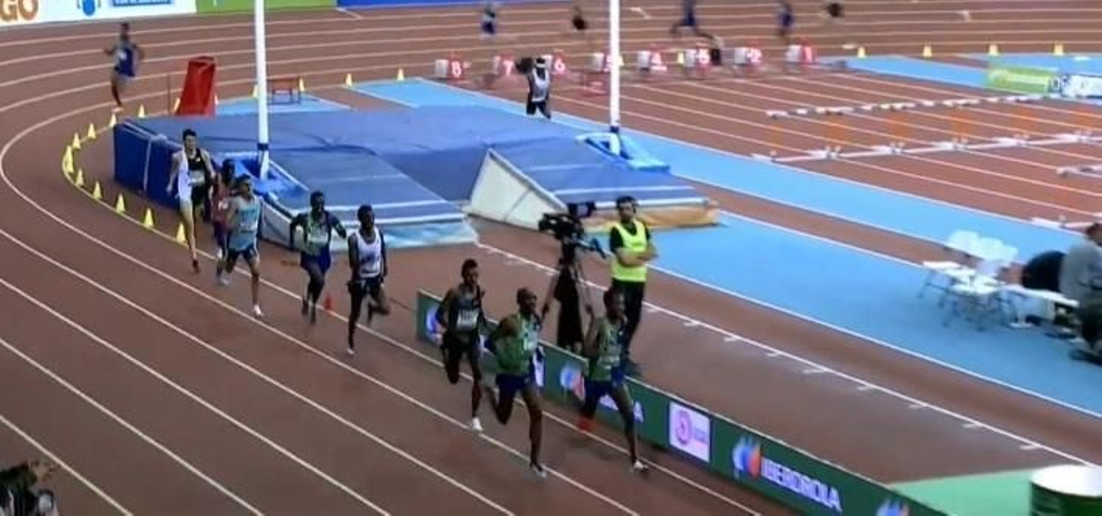 Un instante de la carrera de 3.000 metros en Madrid.