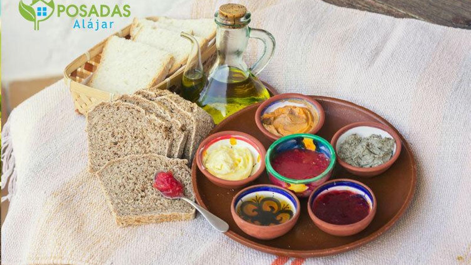 Desayuno en la Posada de San Marcos, en Alájar