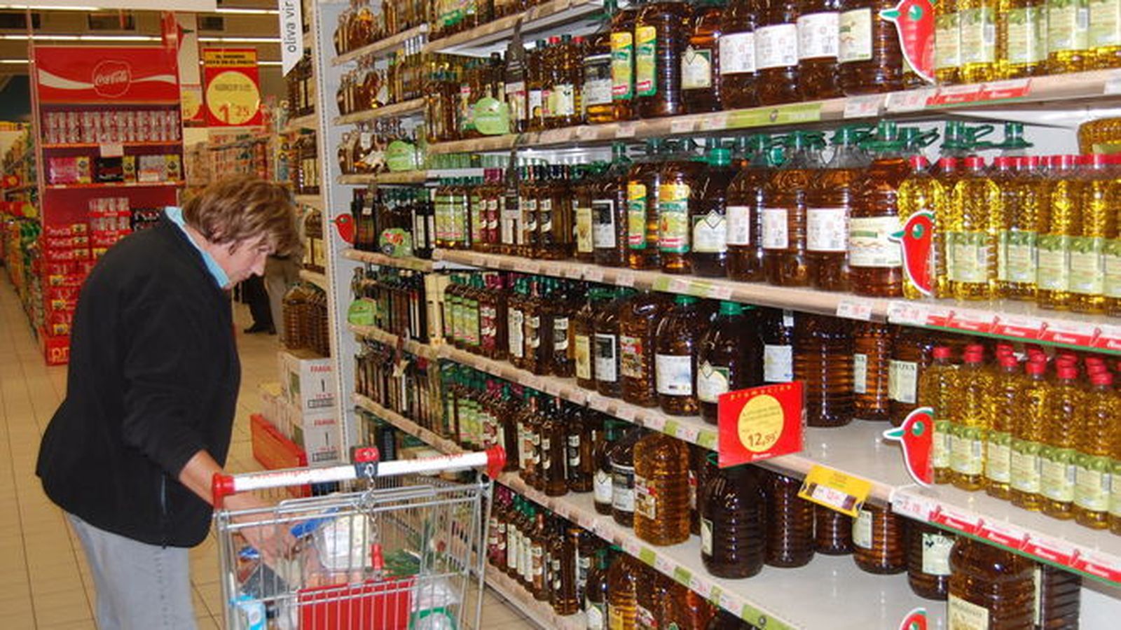 Aceites en el lineal de un supermercado.
