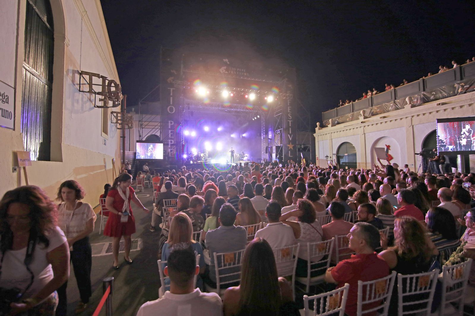 Lleno absoluto en la actuación de Carlos Rivera en la última edición del Tío Pepe Festival.