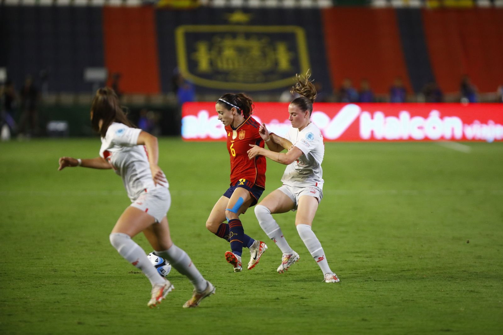 Las mejores fotos de la victoria de España ante Suiza en El Arcángel de Córdoba