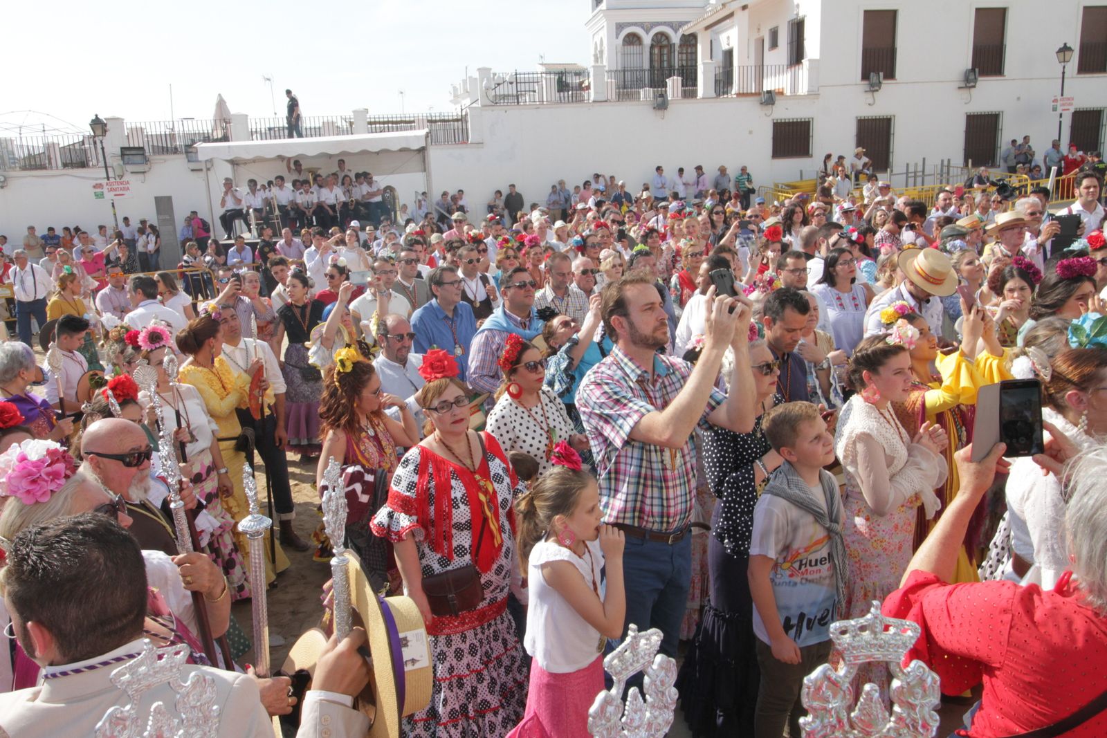 Imágenes de la presentación de la Hermandad de Emigrantes
