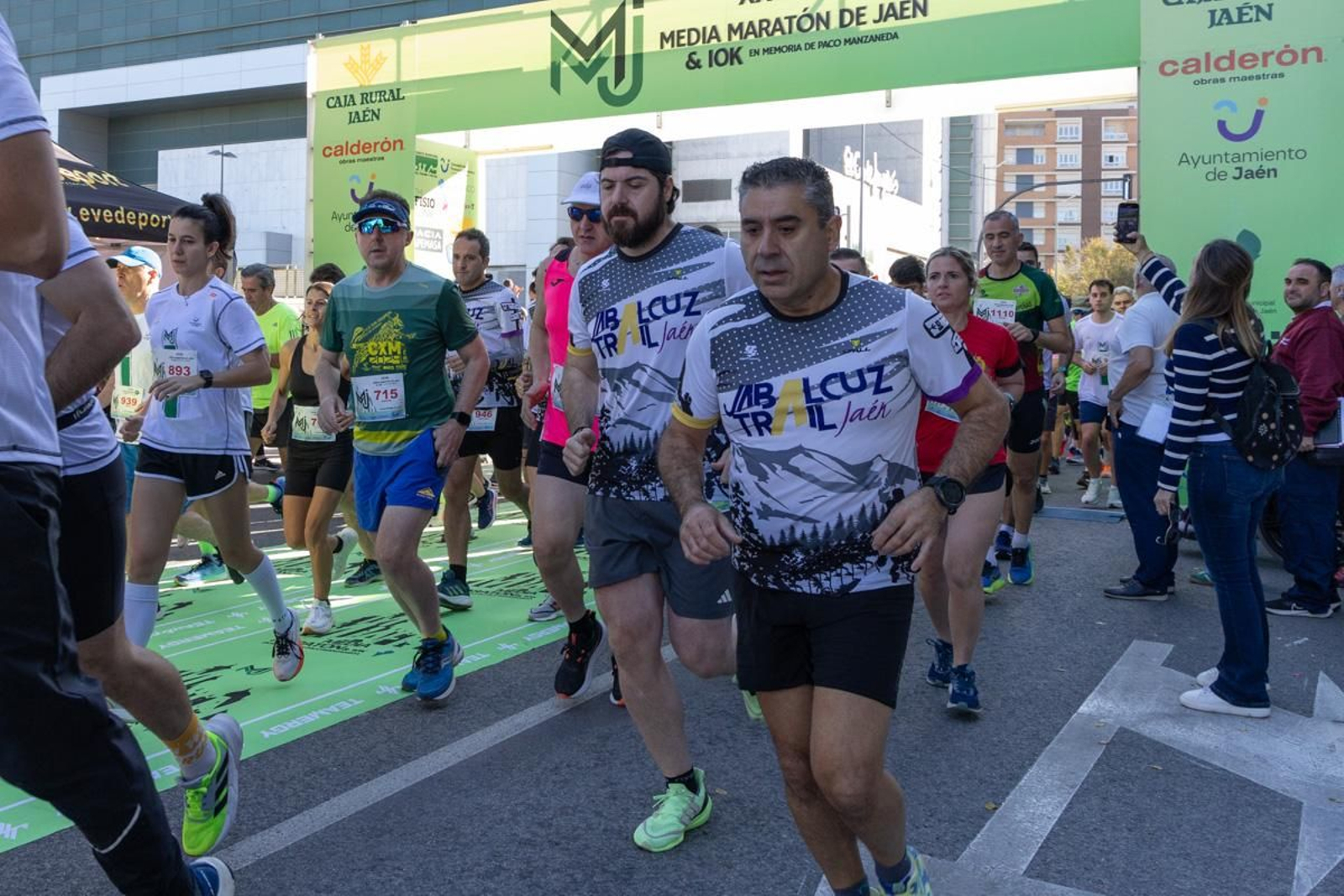 Éxito participativo en la XXVIII Media Maratón 'Ciudad de Jaén', en imágenes