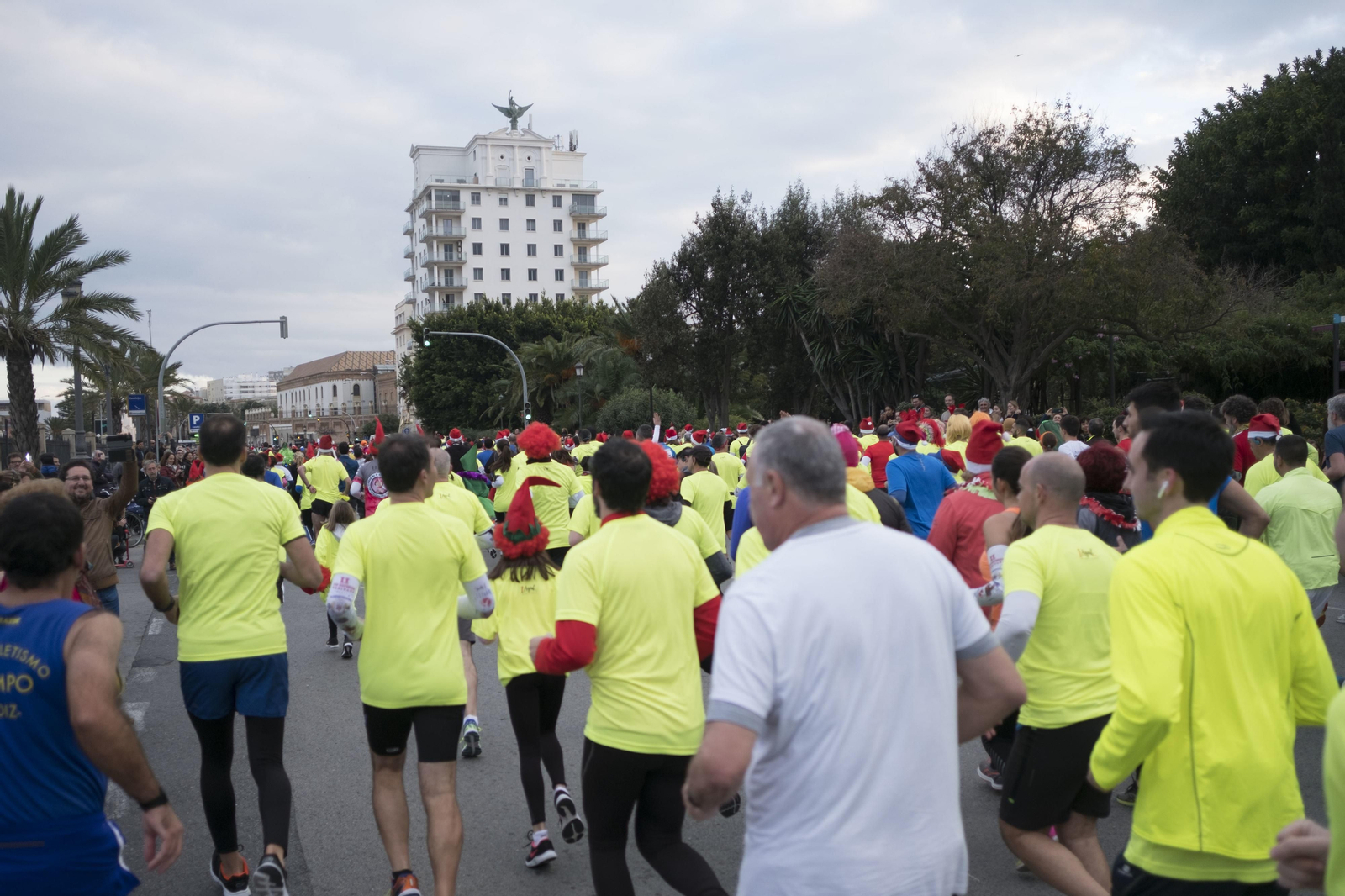 Las imágenes de la segunda edición de la San Silvestre gaditana