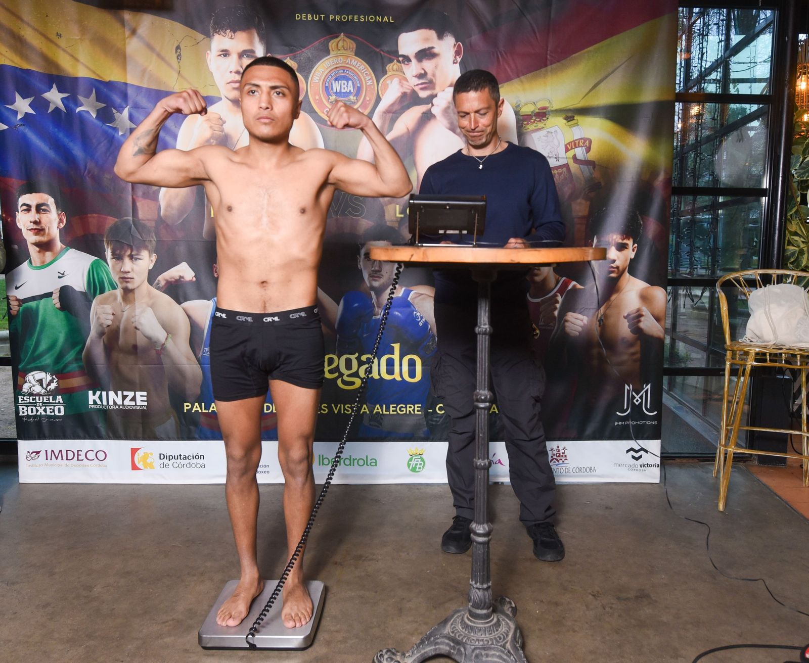 Las fotos del pesaje de la velada de Rafa Lozano Jr. en Córdoba