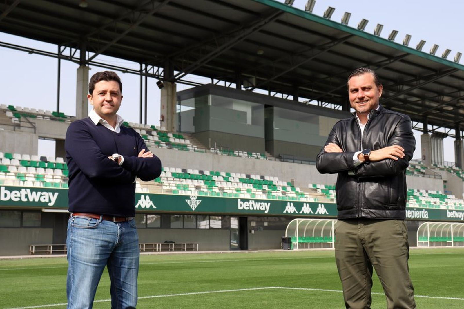 Manel Ruano junto a Miguel Calzado, director de la cantera.