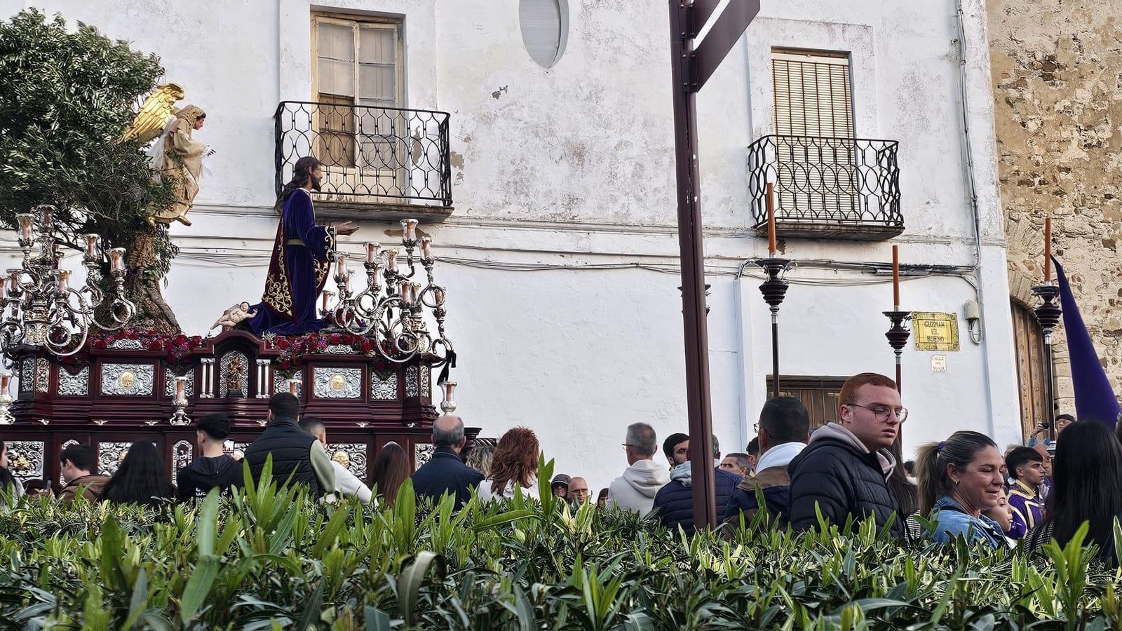 El Huerto de Tarifa durante su desfile procesional por Guzmán el Bueno. 