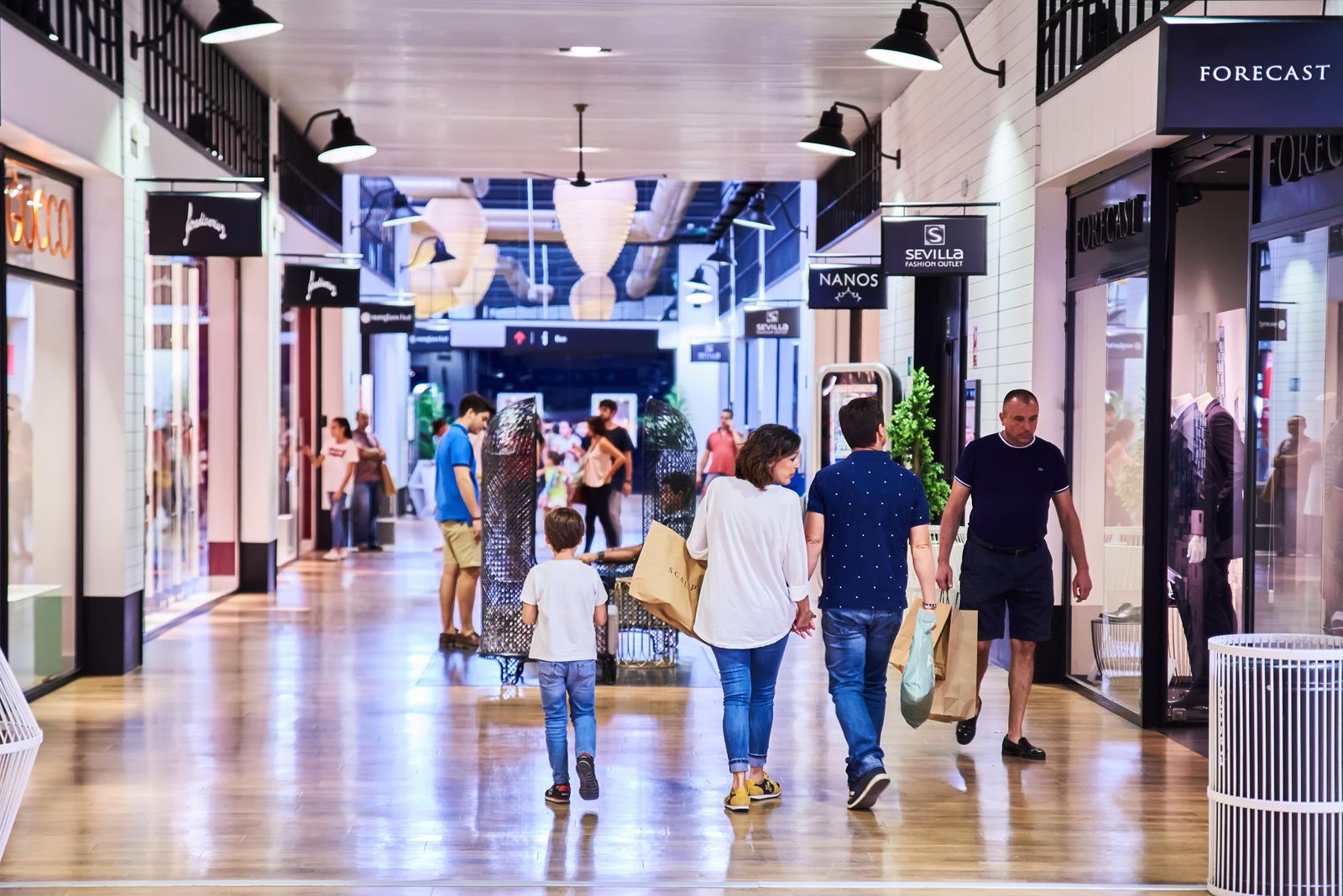 Los pantalones vaqueros toman este mes el centro comercial