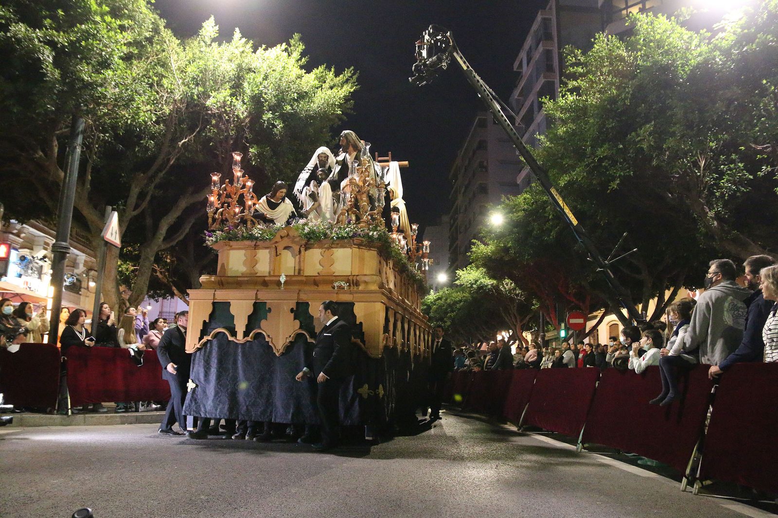 La procesion de Caridad de Almería, en imágenes