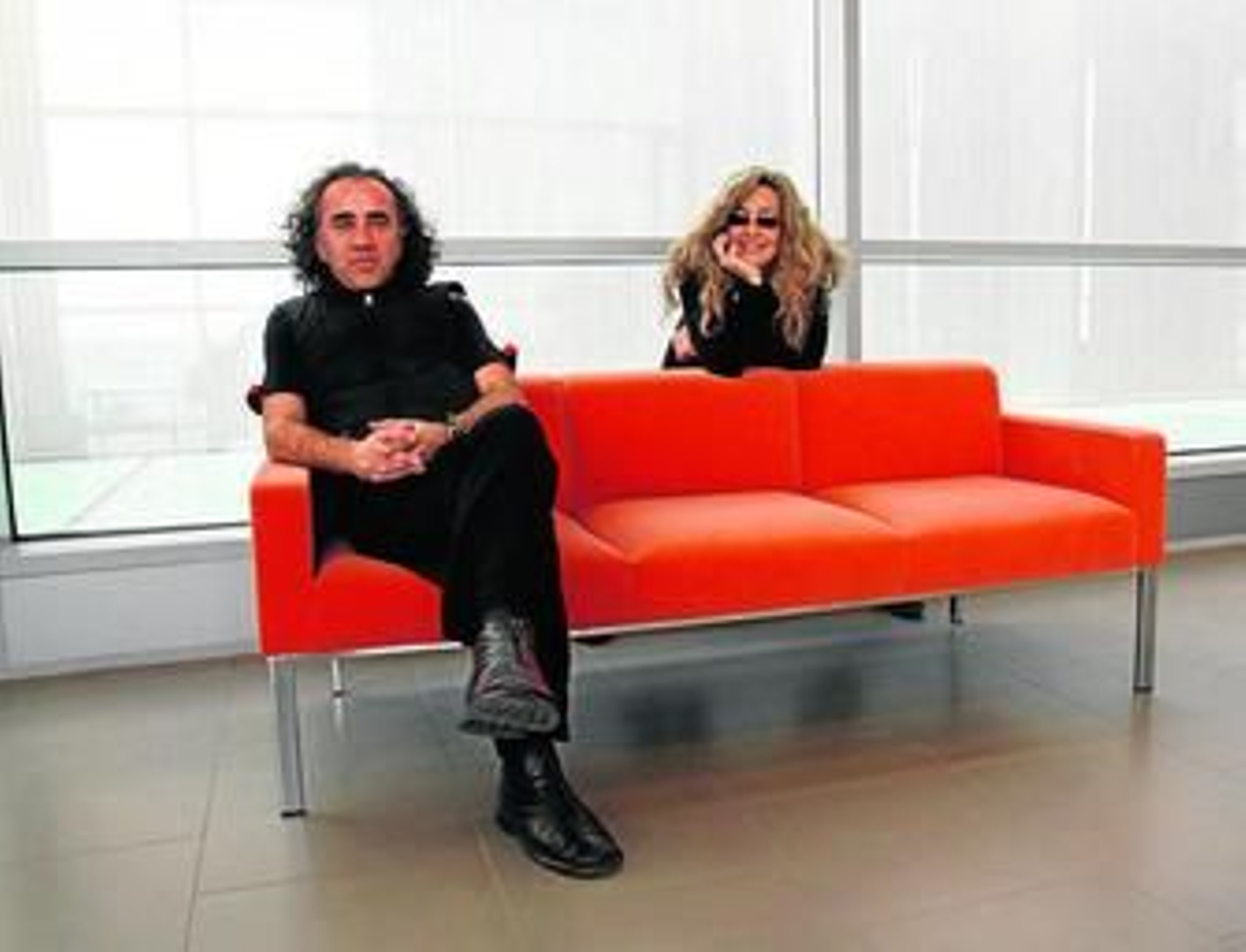 Cómplices actúan esta noche en Roquetas de Mar.