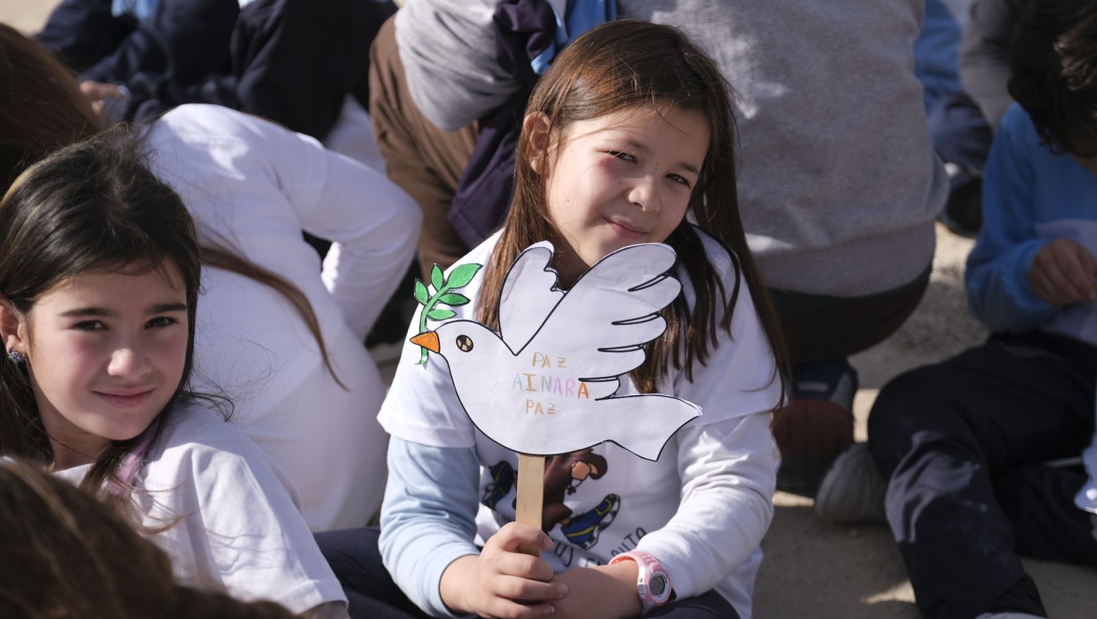 Imágenes de 'Versos por la Paz', en el Parque de La Hoya de Almería