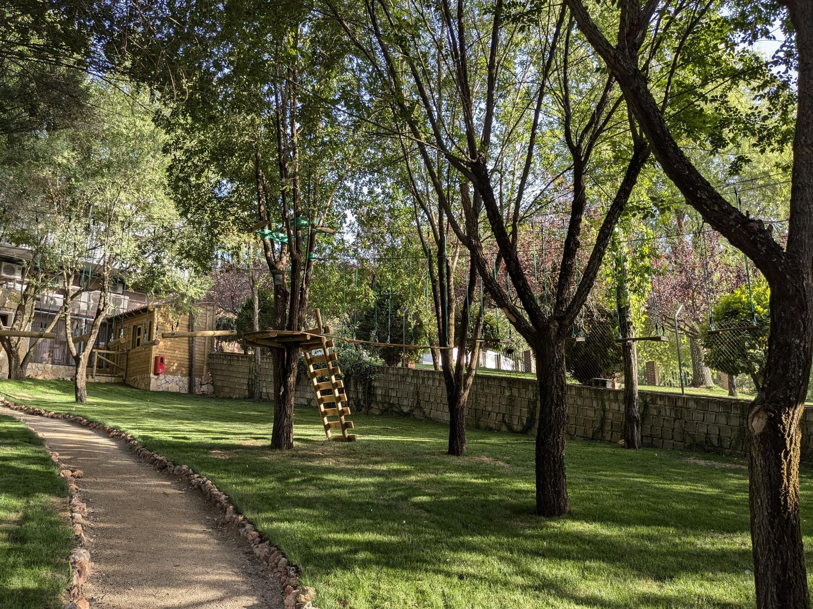 Así es el nuevo camping Valdeluna en Valdepeñas, en plena Sierra Sur de Jaén