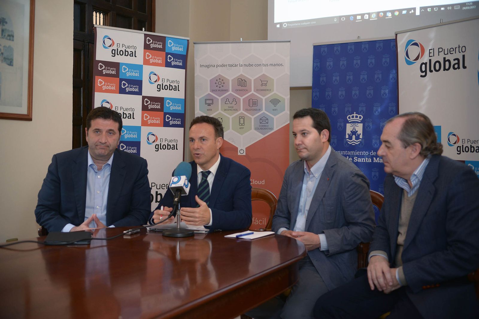 El alcalde y el presidente de El Puerto Global presentaron ayer las novedades junto a responsables de Dantia.