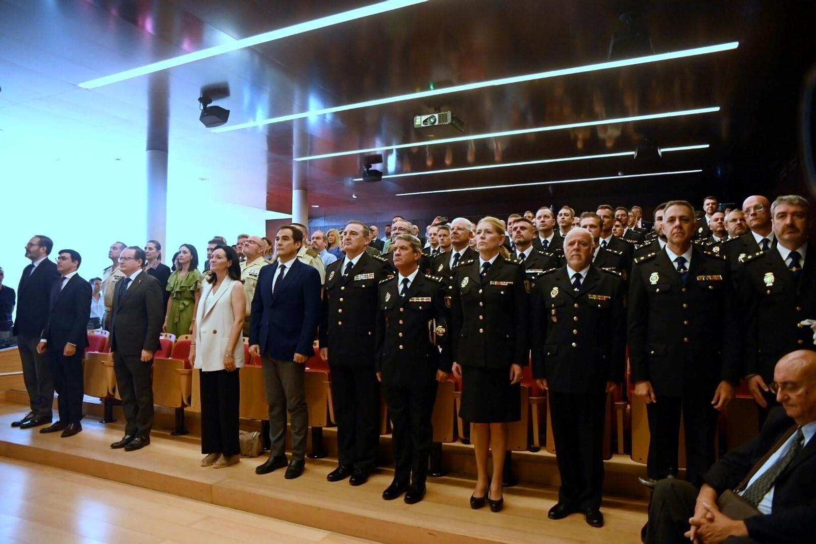 La Policía Nacional de Córdoba celebra el Día de las Víctimas del Terrorismo, en imágenes