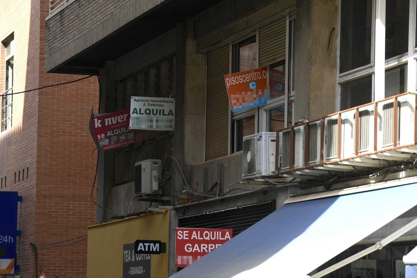 Anuncios de pisos en alquiler.