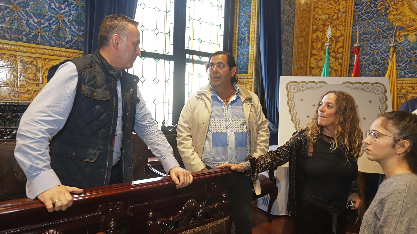 Fotos del traje donado por Miguelín a la Virgen de La Palma