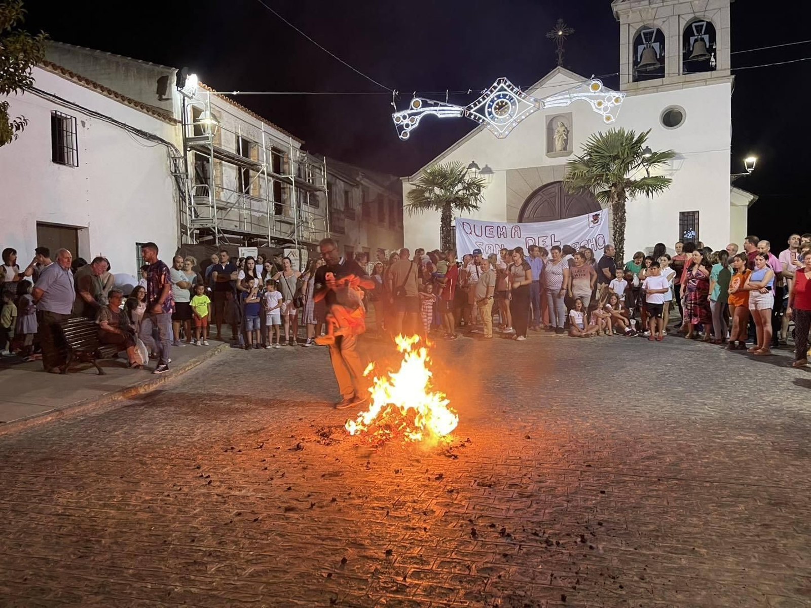 La quema de corcho por San Bartolomé en Pozoblanco, en fotografías La quema de corcho por San Bartolomé en Pozoblanco, en fotografías