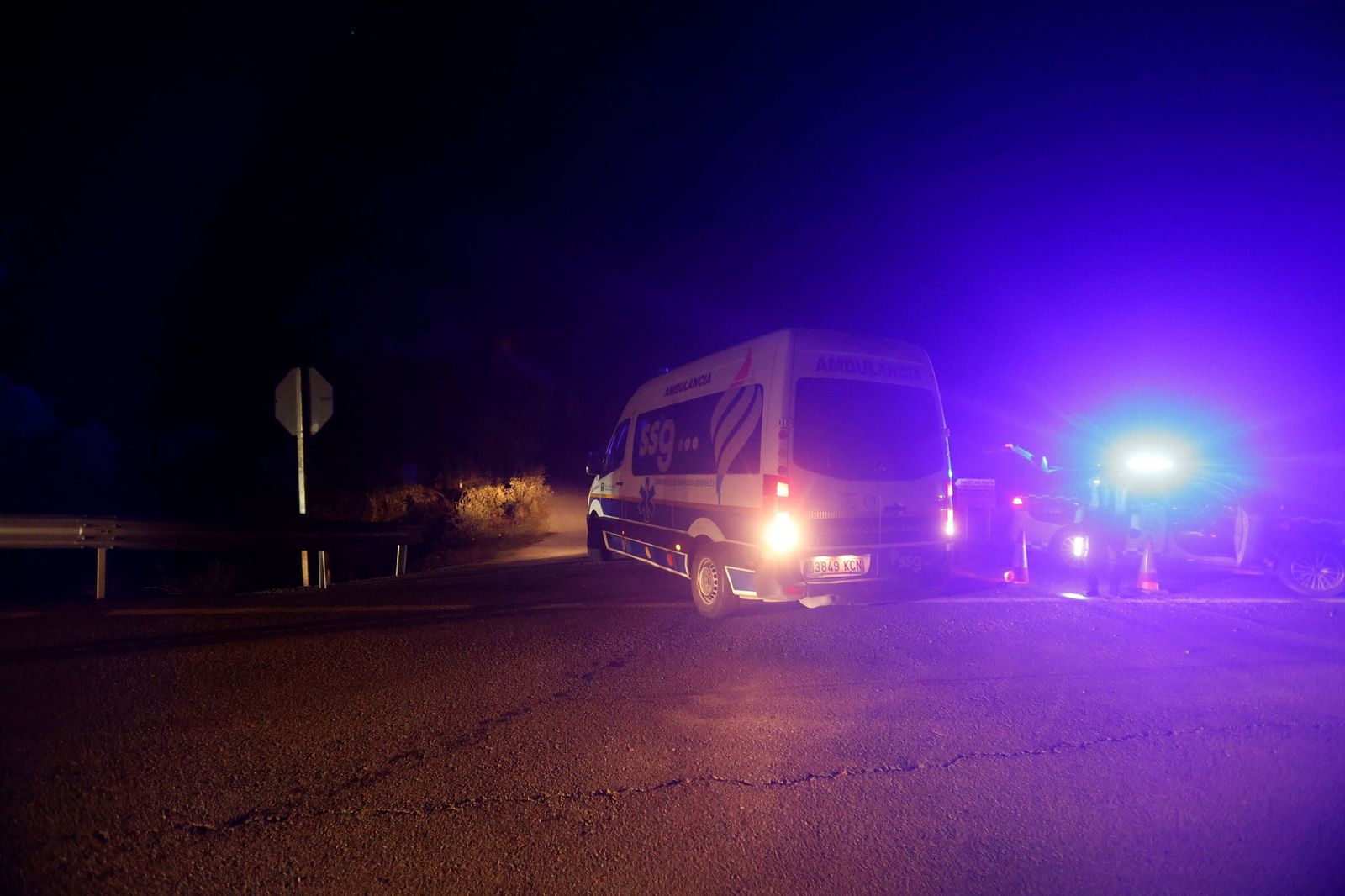 Las imágenes de los vehículos de emergencias evacuando a los pasajeros del descarrilamiento en Adamuz