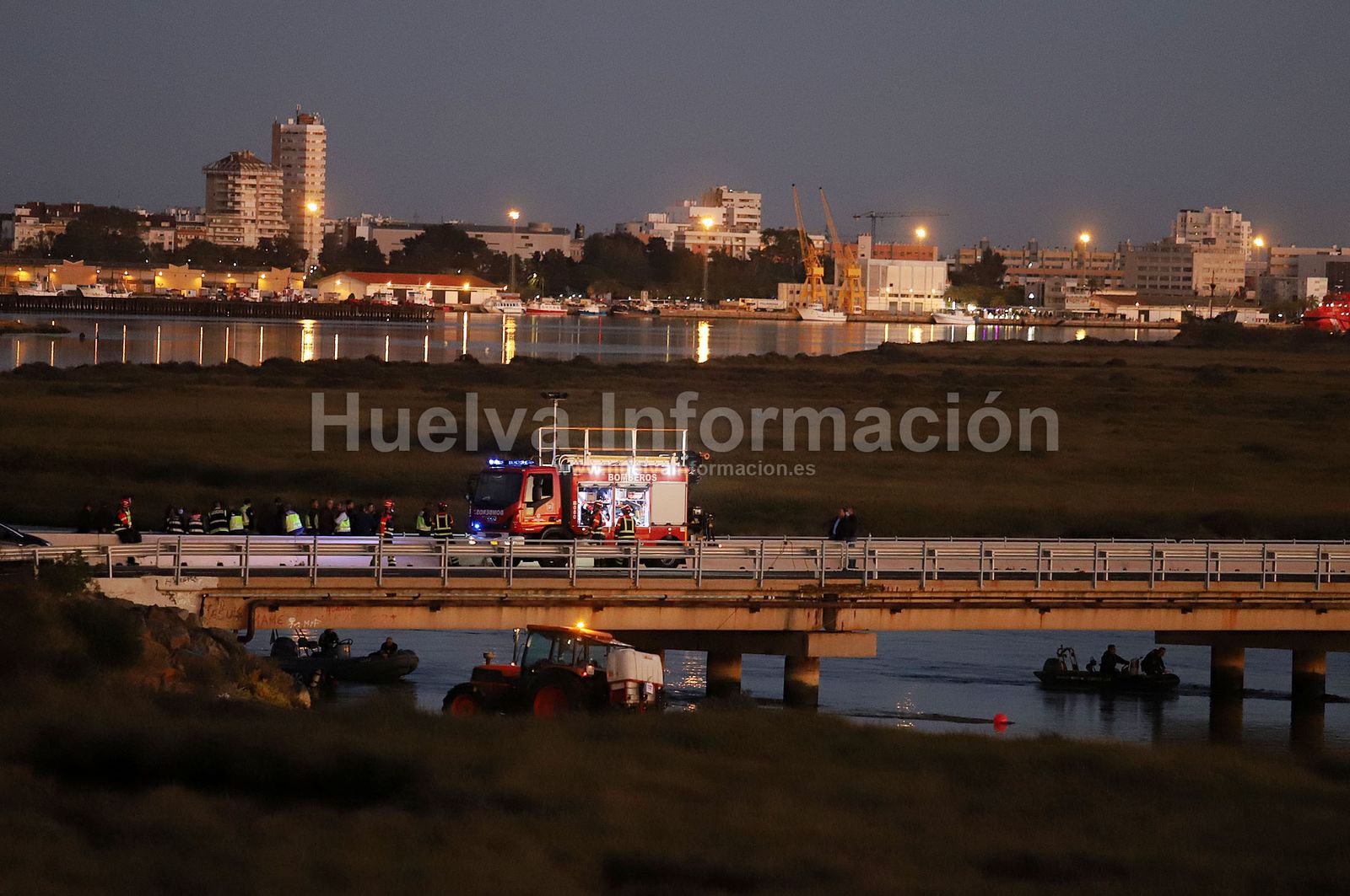 Encuentran los cuerpos de Enrique y Paqui en el acceso al espigón de Huelva, en imágenes