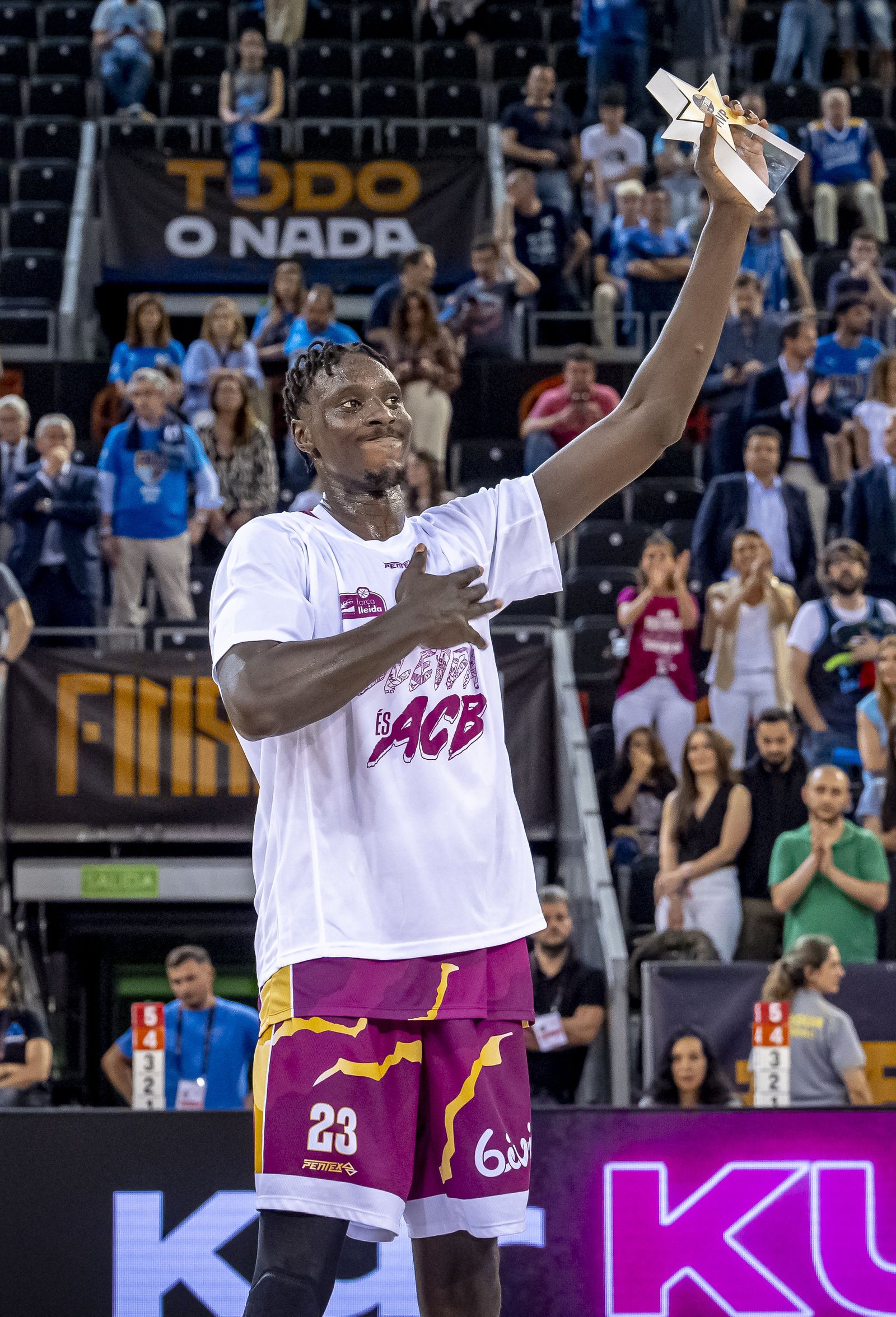 La fiesta del Força Lleida, que vuelve a la ACB 19 años después