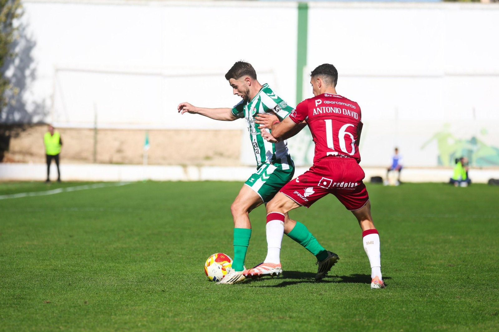 Primera RFEF: Gran victoria del Torremolinos en Teruel y derrota del Antequera ante el Murcia